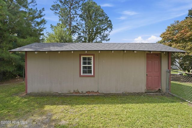 100 N Parks Drive, Pikeville, NC 27863
