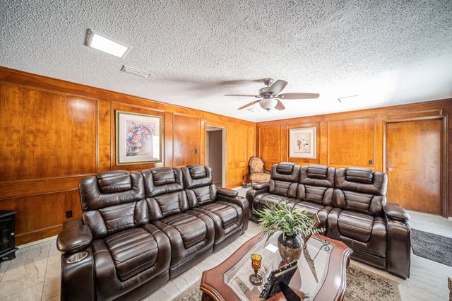 1127 Willow Creek Drive, Lancaster, TX 75146