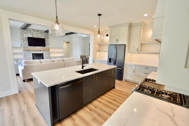 4590 Winding Creek Lane 2, Zeeland, MI 49464