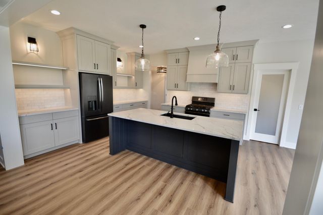 4590 Winding Creek Lane 2, Zeeland, MI 49464