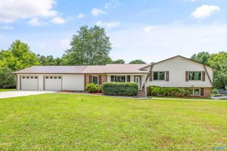 623 West Point Loop Road, Somerville, AL 35670