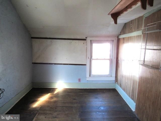 21 E PITTSFIELD ST, Pennsville, NJ 08070