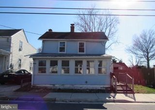 21 E PITTSFIELD ST, Pennsville, NJ 08070