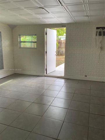 1970 NW 192nd Ter, Miami Gardens, FL 33056