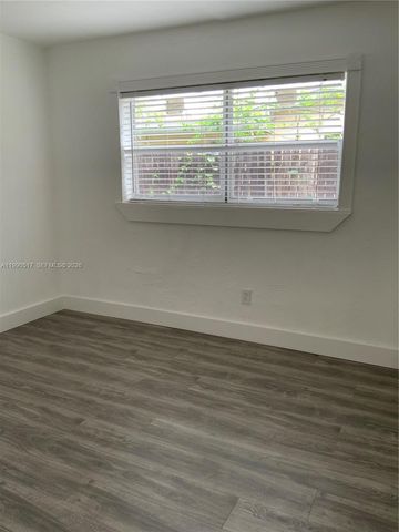 1970 NW 192nd Ter, Miami Gardens, FL 33056