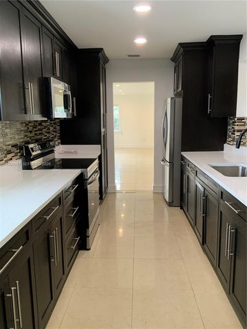 1970 NW 192nd Ter, Miami Gardens, FL 33056