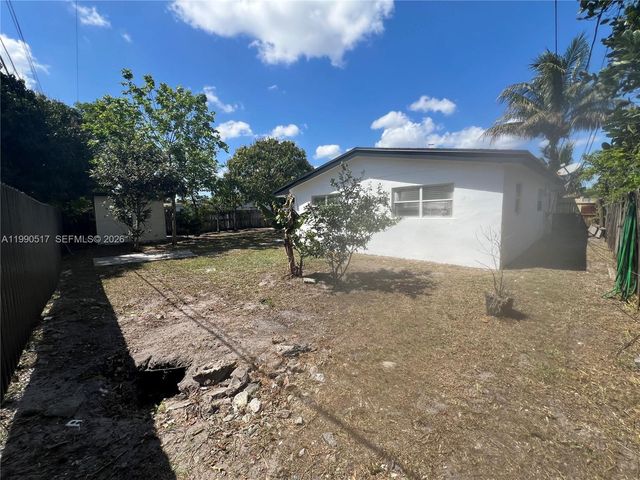 1970 NW 192nd Ter, Miami Gardens, FL 33056