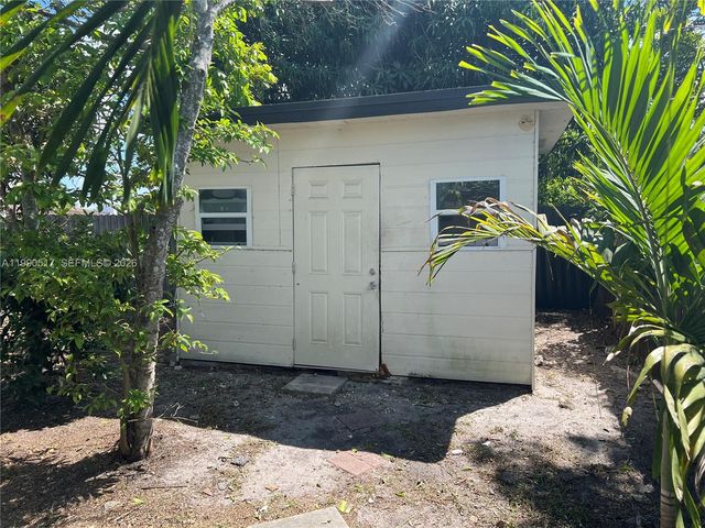 1970 NW 192nd Ter, Miami Gardens, FL 33056