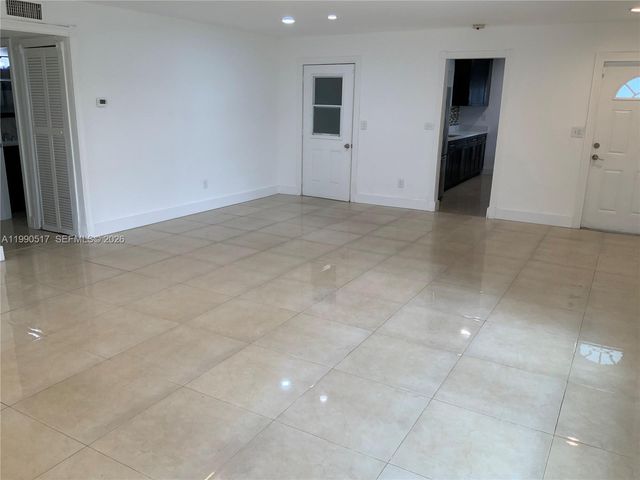 1970 NW 192nd Ter, Miami Gardens, FL 33056