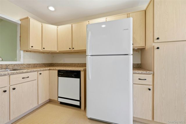 1565 Calebs Way D15, Greenport, NY 11944