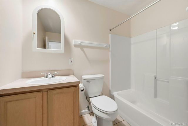 1565 Calebs Way D15, Greenport, NY 11944