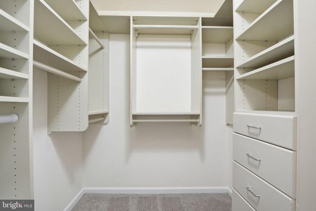 3152 EAKIN PARK CT, Fairfax, VA 22031