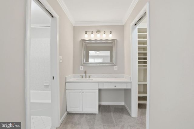 3152 EAKIN PARK CT, Fairfax, VA 22031