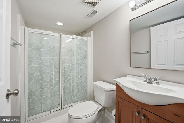 3152 EAKIN PARK CT, Fairfax, VA 22031