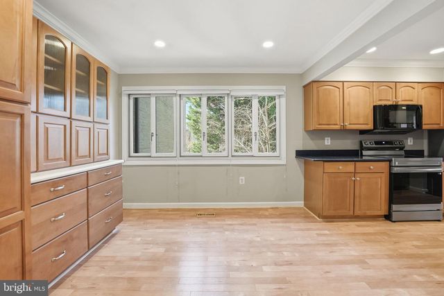 3152 EAKIN PARK CT, Fairfax, VA 22031