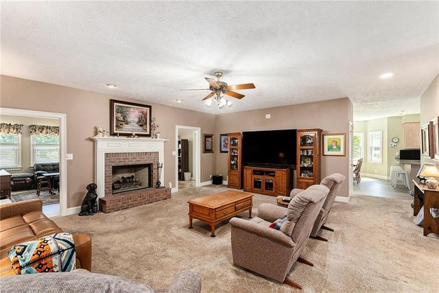 185 Red Maple Drive, Hampton, GA 30228