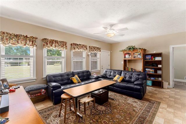 185 Red Maple Drive, Hampton, GA 30228