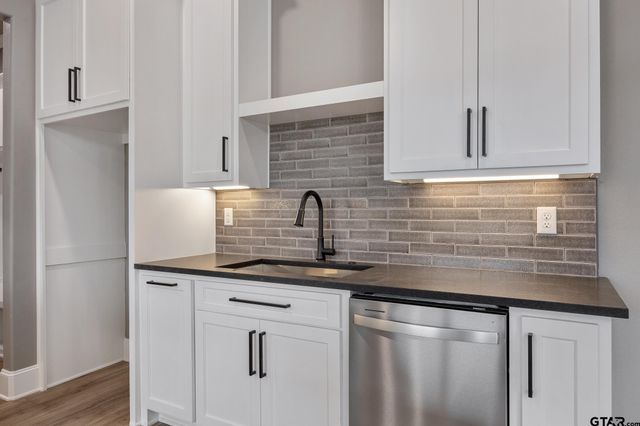 323 Mac Circle, Bullard, TX 75757