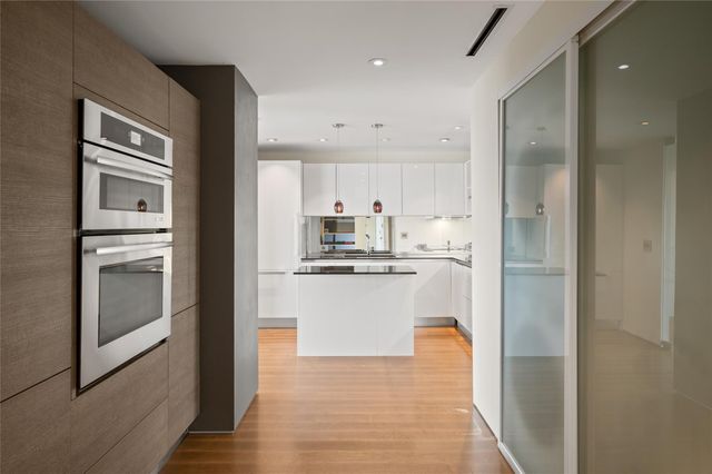 101 Westcott Street 1401, Houston, TX 77007