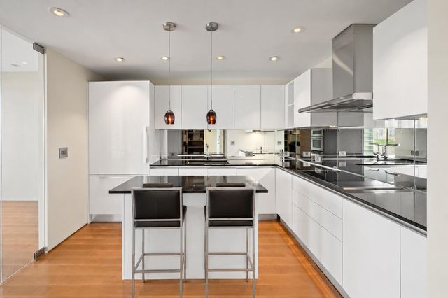 101 Westcott Street 1401, Houston, TX 77007