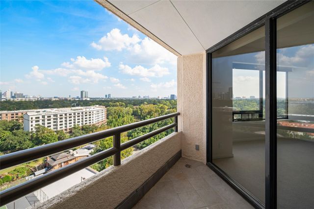101 Westcott Street 1401, Houston, TX 77007
