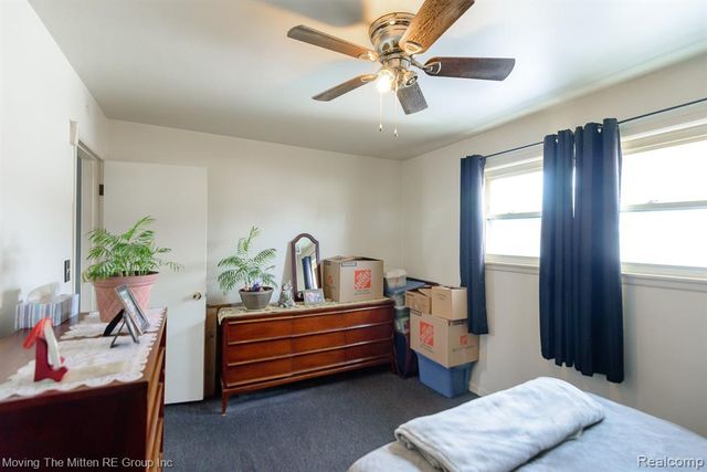 36686 Thinbark Street, Wayne, MI 48184