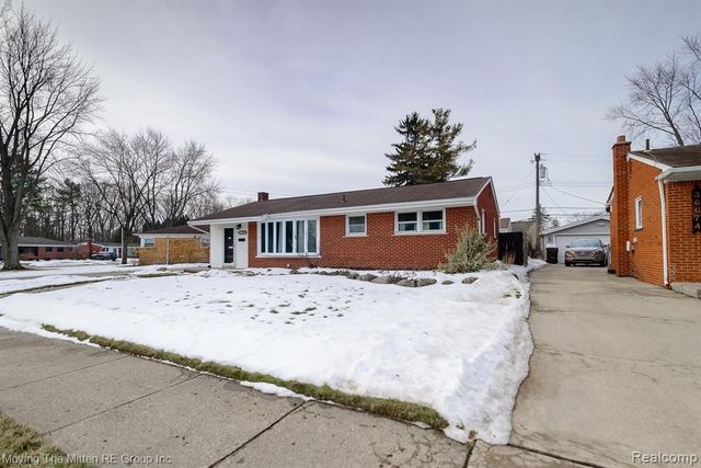 36686 Thinbark Street, Wayne, MI 48184