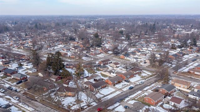 36686 Thinbark Street, Wayne, MI 48184