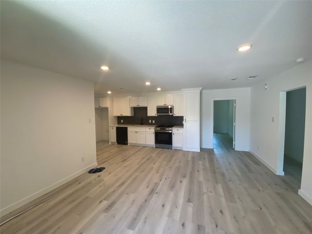 2323 Volga Avenue, Dallas, TX 75216