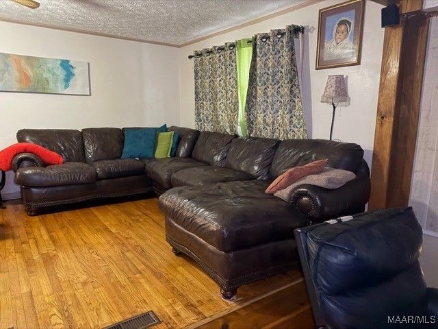 4980 Longview Road, Elmore, AL 36025