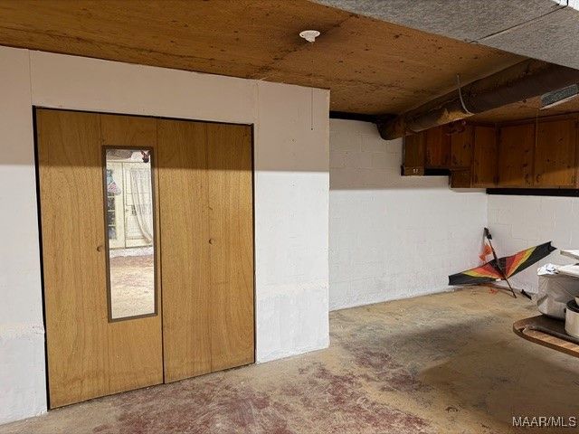 4980 Longview Road, Elmore, AL 36025