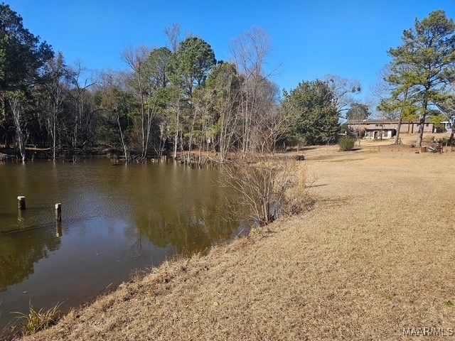 4980 Longview Road, Elmore, AL 36025