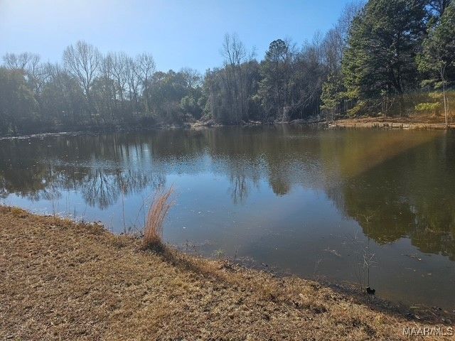 4980 Longview Road, Elmore, AL 36025