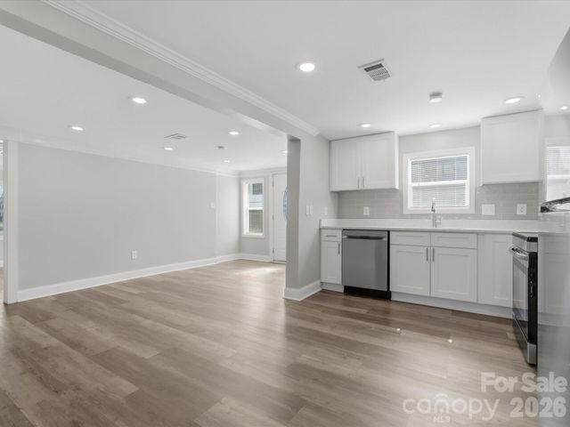 3900 Plainview Road, Charlotte, NC 28208