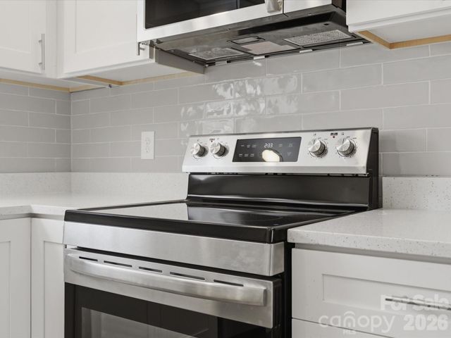 3900 Plainview Road, Charlotte, NC 28208