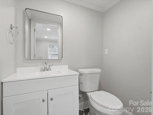 3900 Plainview Road, Charlotte, NC 28208