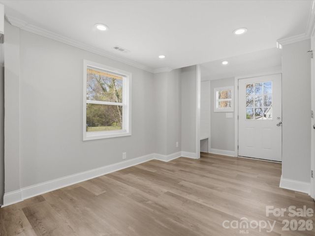 3900 Plainview Road, Charlotte, NC 28208