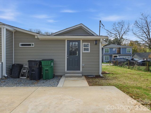 3900 Plainview Road, Charlotte, NC 28208