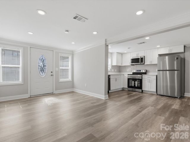 3900 Plainview Road, Charlotte, NC 28208