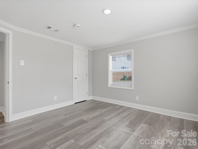 3900 Plainview Road, Charlotte, NC 28208