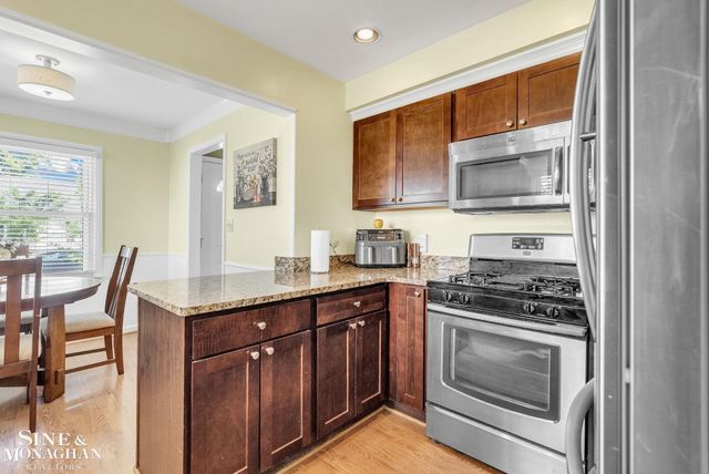 1421 W Windemere Avenue, Royal Oak, MI 48073