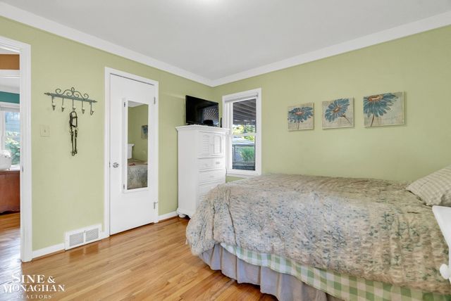 1421 W Windemere Avenue, Royal Oak, MI 48073