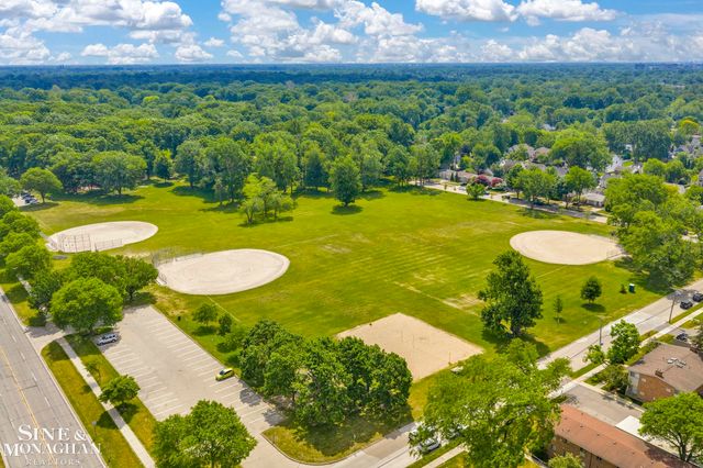 1421 W Windemere Avenue, Royal Oak, MI 48073