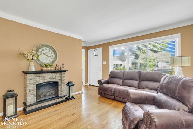 1421 W Windemere Avenue, Royal Oak, MI 48073