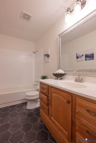 4710 E Grey Fox Cir, Gum Spring, VA 23065