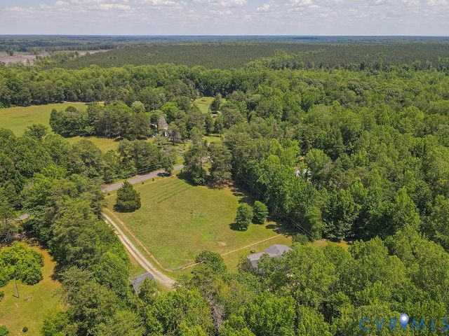 4710 E Grey Fox Cir, Gum Spring, VA 23065