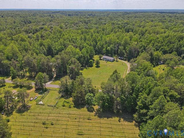 4710 E Grey Fox Cir, Gum Spring, VA 23065