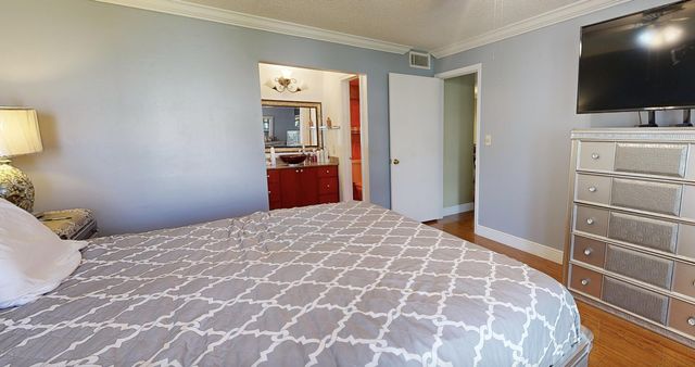 3511 INVERRARY Drive 208, Lauderhill, FL 33319