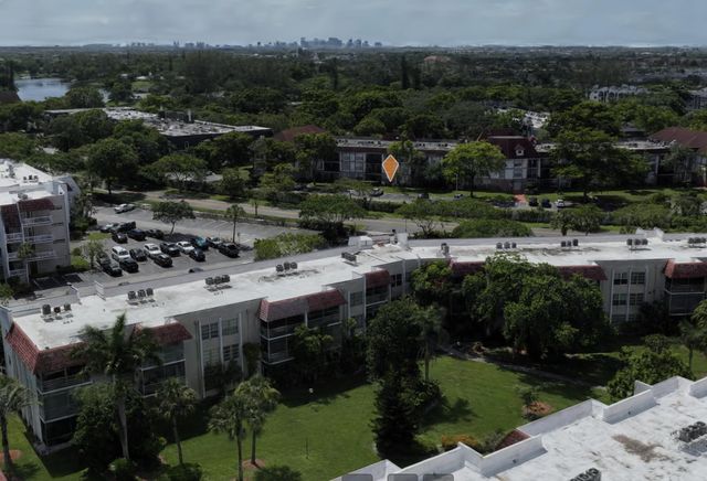 3511 INVERRARY Drive 208, Lauderhill, FL 33319