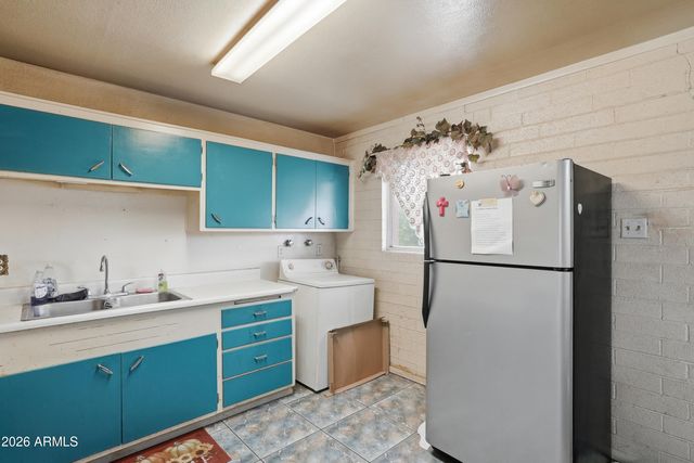 3016 N 35TH Drive, Phoenix, AZ 85019